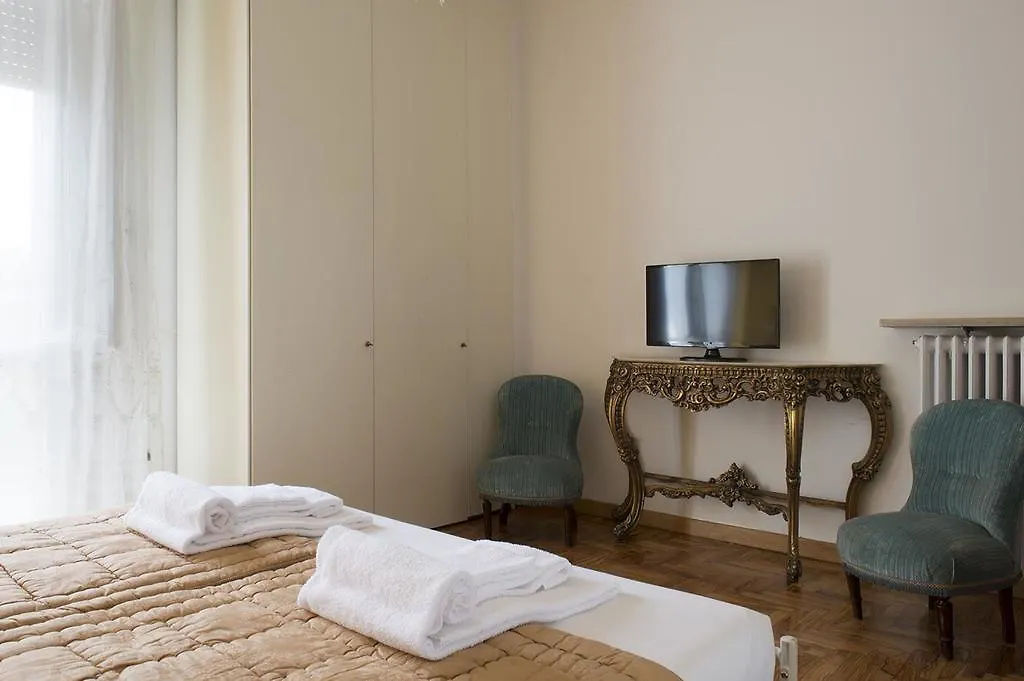 Casa de hóspedes Rooms Villa Bergamo Airport Scanzorosciate Itália