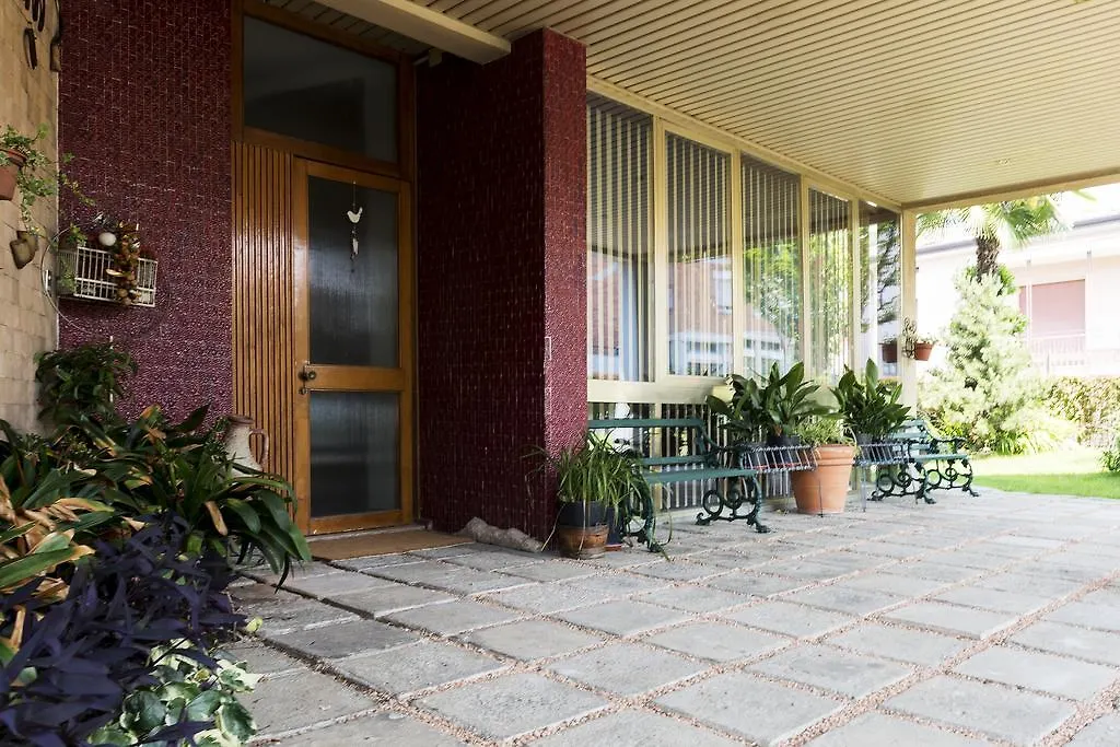 Rooms Villa Bergamo Airport Scanzorosciate Itália